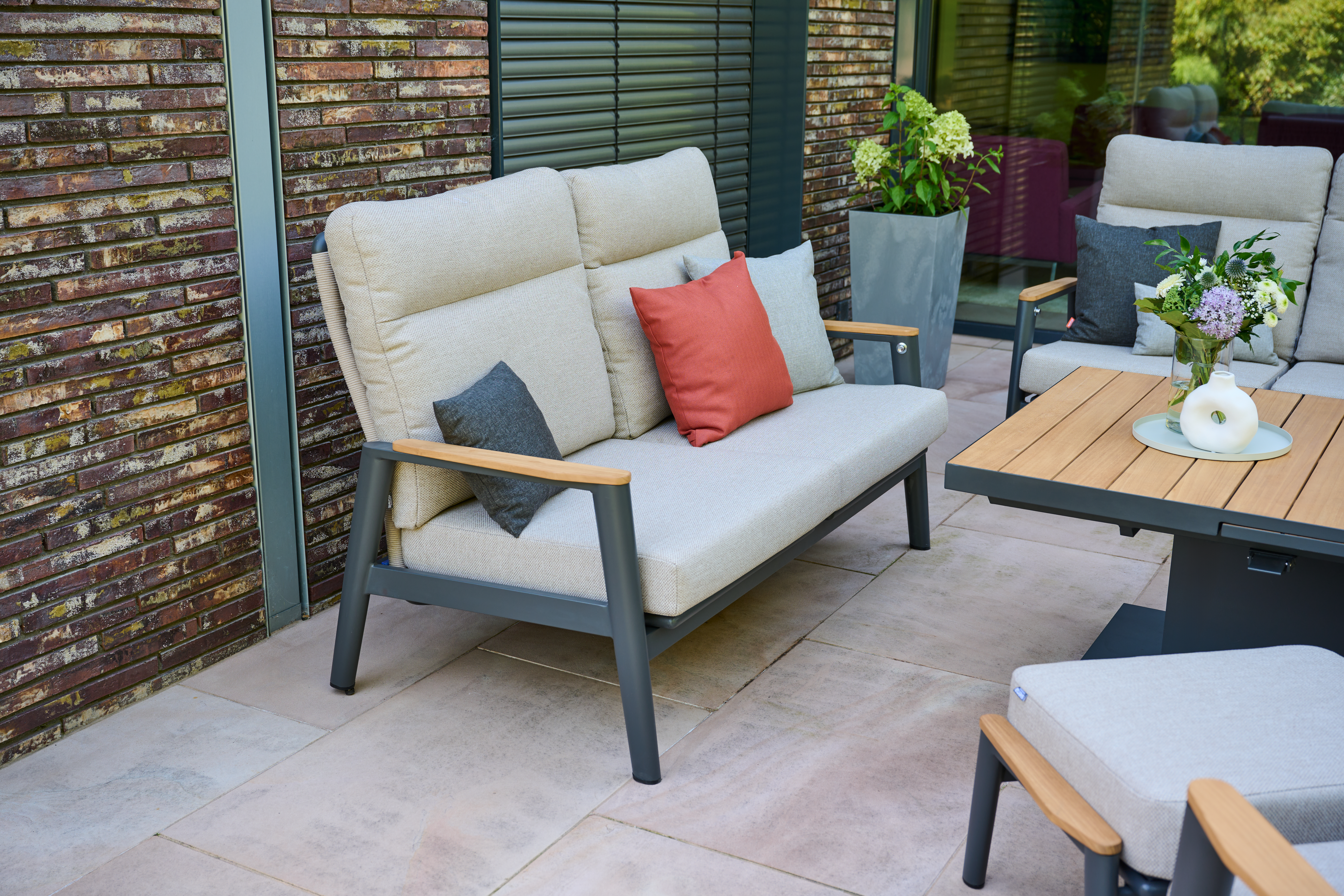 2 - Sitzerbank "Cortina"