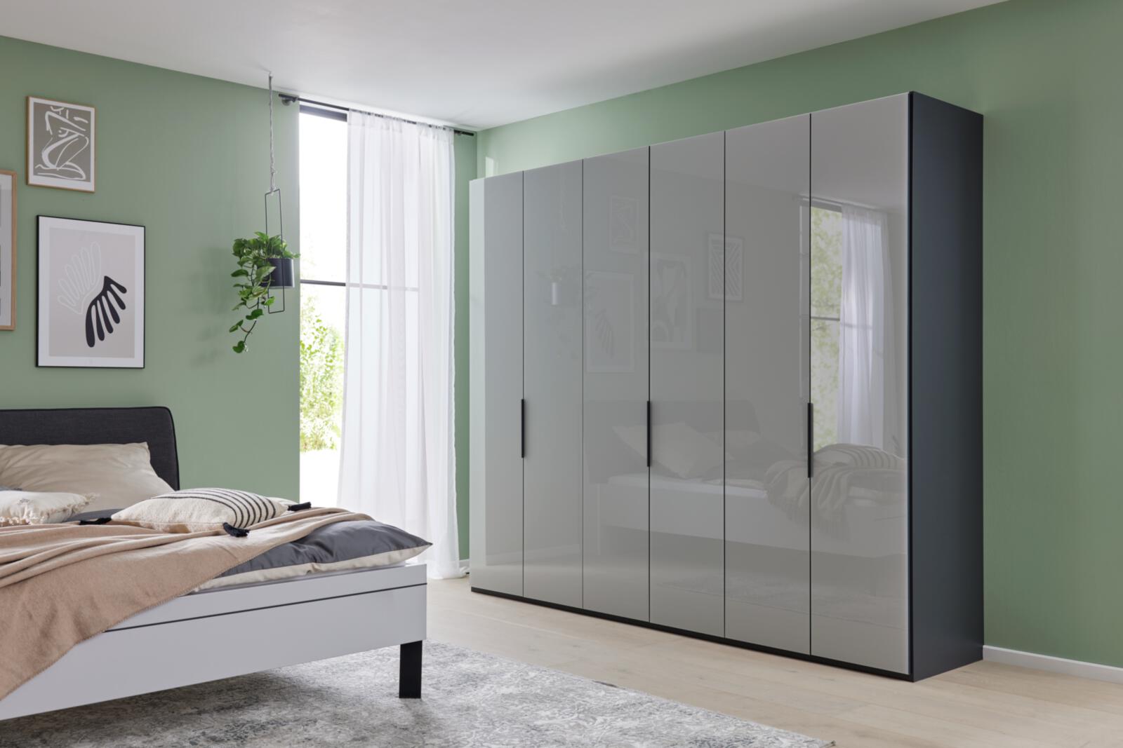 Interliving Drehtürenschrank Serie 1210